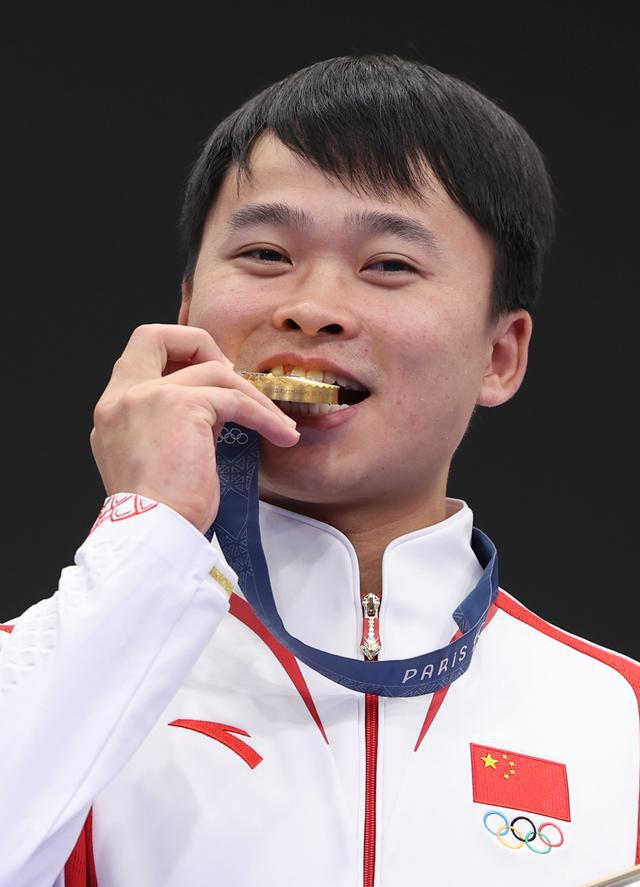 射击男子米手枪决赛赛场激烈，美国选手勇夺金牌的简单介绍