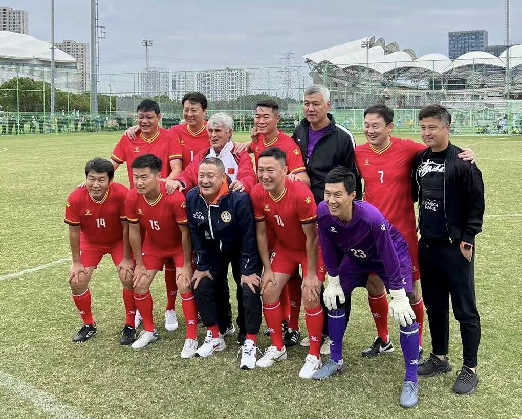 国内足球联赛备战积极有序，教练组化解难题的简单介绍