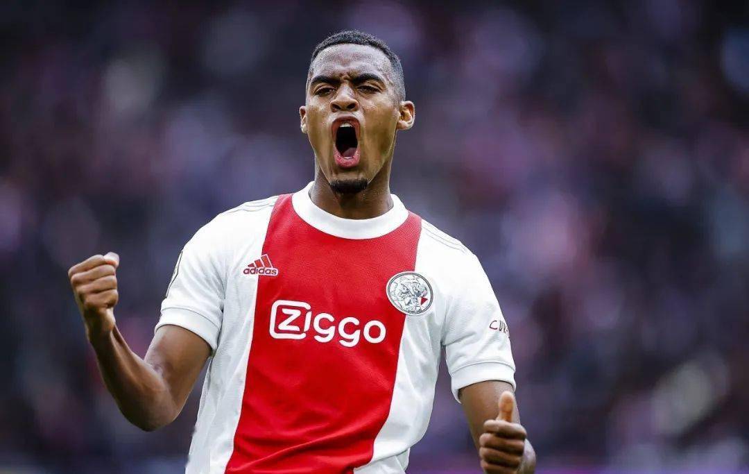 阿贾克斯抢眼登顶,晋级前途一片光明的简单介绍 阿贾克斯抢眼登顶,晋级前途一片光明的简单介绍