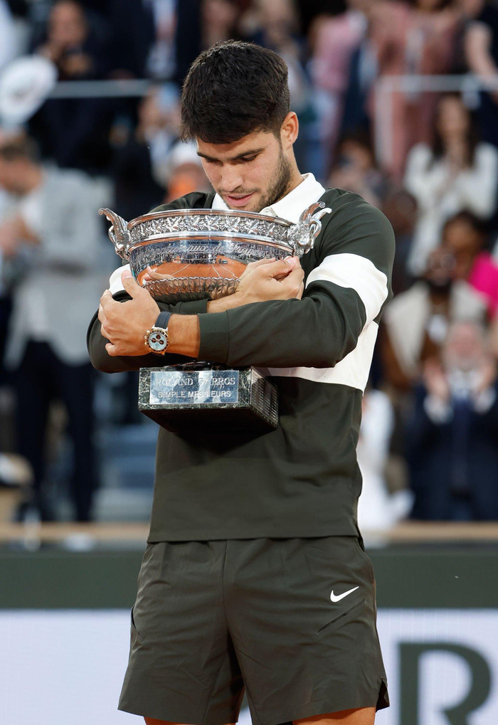 戴维斯杯险胜年终总决赛,阿尔卡拉斯点燃赛场的简单介绍 戴维斯杯险胜年终总决赛,阿尔卡拉斯点燃赛场的简单介绍